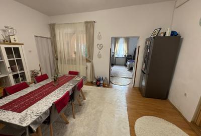 Casă cu 2 camere cu Teren 1200 Mp în Cerghid