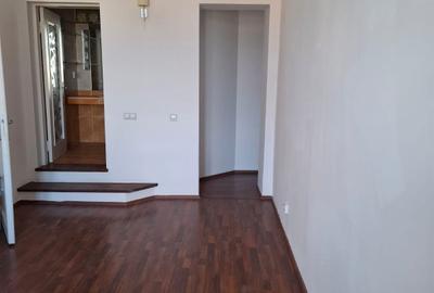 Casă cu 4 camere în Central - 6