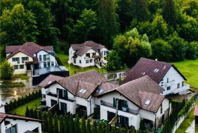 Casă cu 4 camere cu Teren 350 Mp în Dârste
