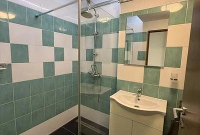 Apartament cu 3 camere semidecomandat în Semicentral