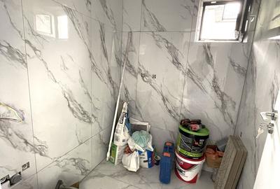 Casă cu 4 camere cu Teren 373 Mp în Central
