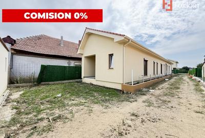 Casă individuală cu 4 camere cu Canalizare în Săcălaz