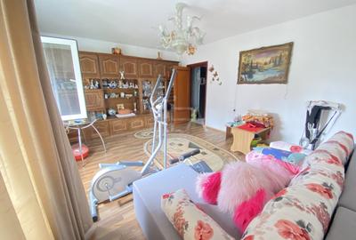Apartament cu 4 camere decomandat, mobilat în 13 Septembrie
