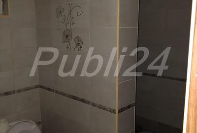 Casă cu Teren 1087 Mp în Poienari - 6