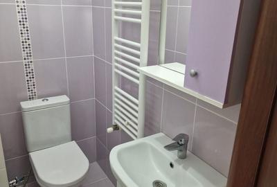 Apartament cu 3 camere decomandat în Km 5 - 2
