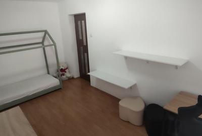 Apartament cu 3 camere semidecomandat în Grădiște - 6
