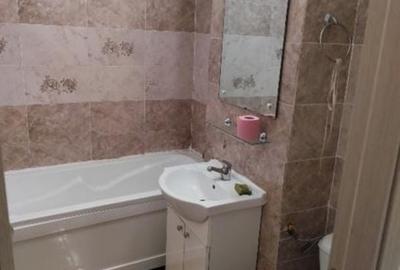 Apartament cu 2 camere decomandat în Km 5 - 4