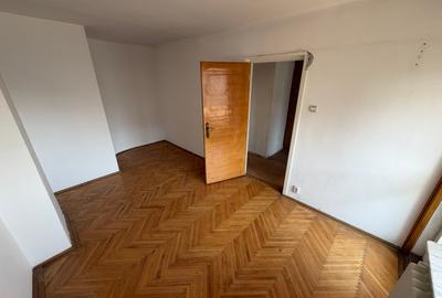 Apartament cu 5 camere semidecomandat în P-ța Unirii - 24