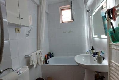 Apartament cu 4 camere semidecomandat, mobilat în Faleza Nord - 11
