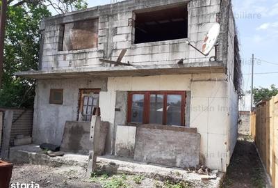 Casă cu 3 camere cu Teren 250 Mp în Călărași