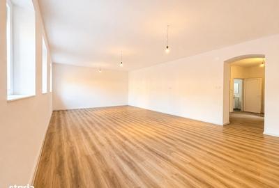 Spațiu comercial, de 72 mp, în Ultracentral