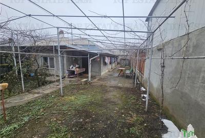 Casă individuală cu 3 camere cu Canalizare în Giurgiului - 3