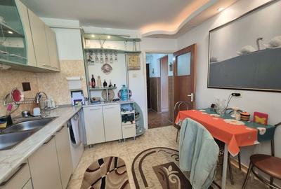 Apartament cu 2 camere decomandat, mobilat în Berceni