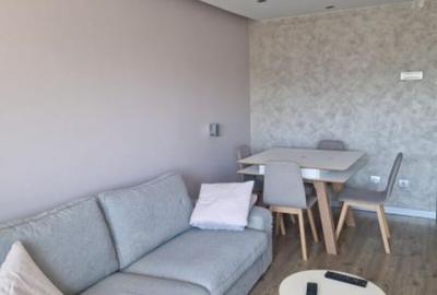 Apartament cu 3 camere decomandat, mobilat în Nerva Traian