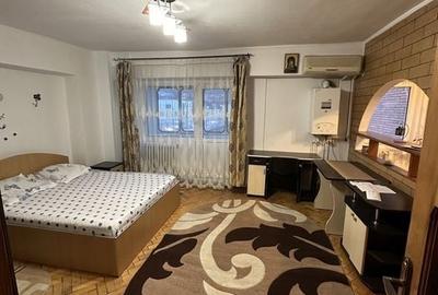 Garsonieră decomandată în Gară
