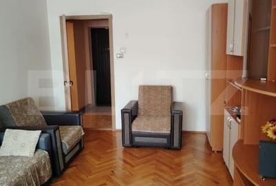 Apartament cu 2 camere decomandat în Micro 1