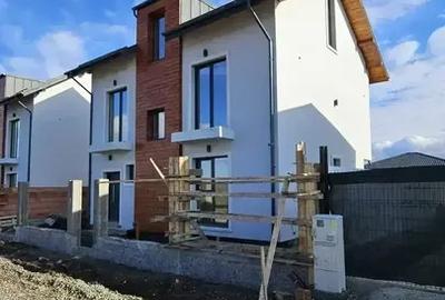 Casă cu 5 camere cu Teren 300 Mp în Odăile - 3