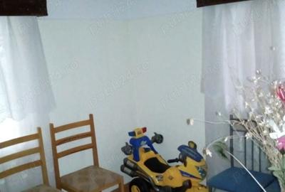 Casă cu 4 camere decomandat în Găgeni