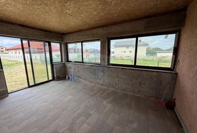Casă individuală cu 5 camere cu Teren 3960 Mp în Lămotești - 2