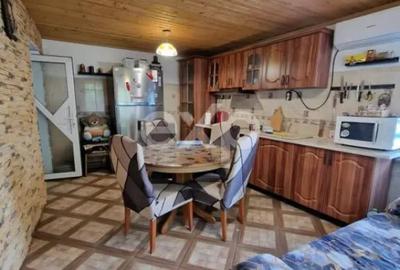 Casă cu 4 camere cu Teren 1600 Mp în Mircea Vodă