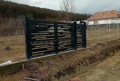 Teren de 1600 mp, în Scurta
