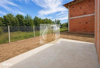 Casă cu Teren 200 Mp în Remetea Mare