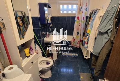 Apartament cu 3 camere semidecomandat în Central