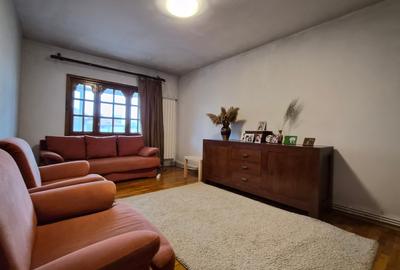 Apartament cu 3 camere decomandat, mobilat în Delfinariu - 3