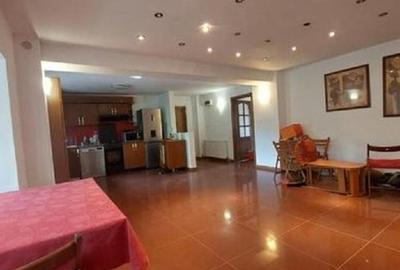 Apartament cu 4 camere decomandat, mobilat în Central - 3