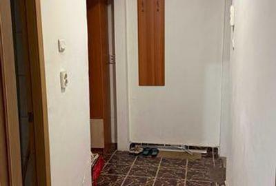 Apartament cu 3 camere decomandat în Micro 4 - 5