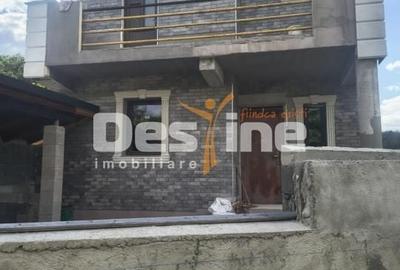 Casă cu 4 camere în Cinciș-Cerna