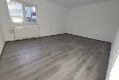 Casă cu 4 camere cu Teren 250 Mp în Iris - 1