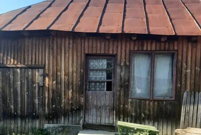 Casă cu 3 camere în Vărbila