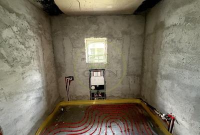Casă individuală cu 5 camere cu Canalizare în Preajba - 3