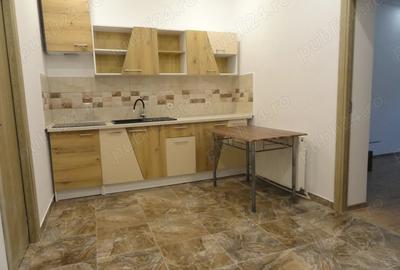 Apartament cu 3 camere semidecomandat în Central - 2