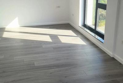 Casă cu 6 camere cu Teren 500 Mp în Tunari
