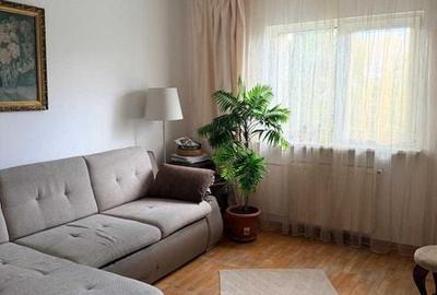 Apartament cu 3 camere în Nerva Traian