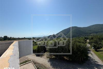 Casă cu 6 camere cu Teren 950 Mp în Valea Aurie - 2
