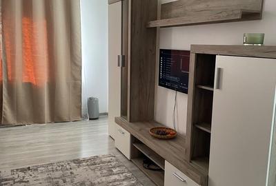 Apartament cu 3 camere decomandat în Giulești