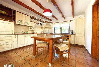 Casă cu 5 camere cu Teren 325 Mp în Castelul Peleș - 1