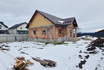 Casă cu 3 camere cu Teren 600 Mp în Sărata - 2