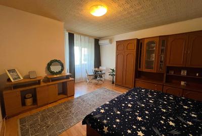 Apartament cu 2 camere decomandat în 1 Mai