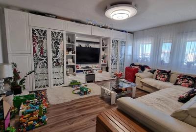 Apartament cu 3 camere decomandat în Exterior Vest - 4