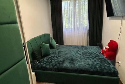 Apartament cu 3 camere semidecomandat în Țiglina 1