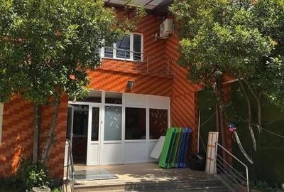 Casă cu 4 camere cu Teren 1196 Mp în Central