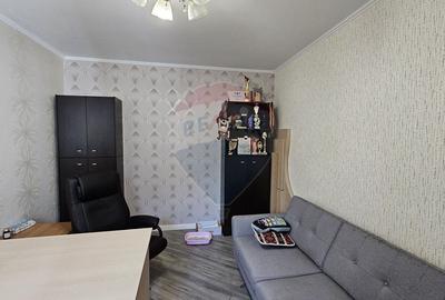 Casă individuală cu 7 camere cu Teren 1000 Mp în Central - 56