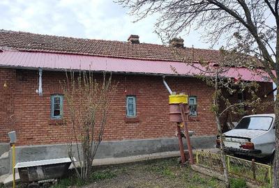 Casă cu Teren 5000 Mp în Central - 9