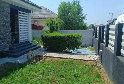 Casă nedecomandat cu Teren 400 Mp în Central
