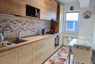 Apartament cu 2 camere semidecomandat, mobilat în Tudor Vladimirescu