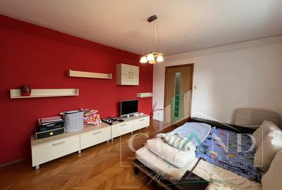 Apartament cu 3 camere semidecomandat, mobilat în Gheorgheni